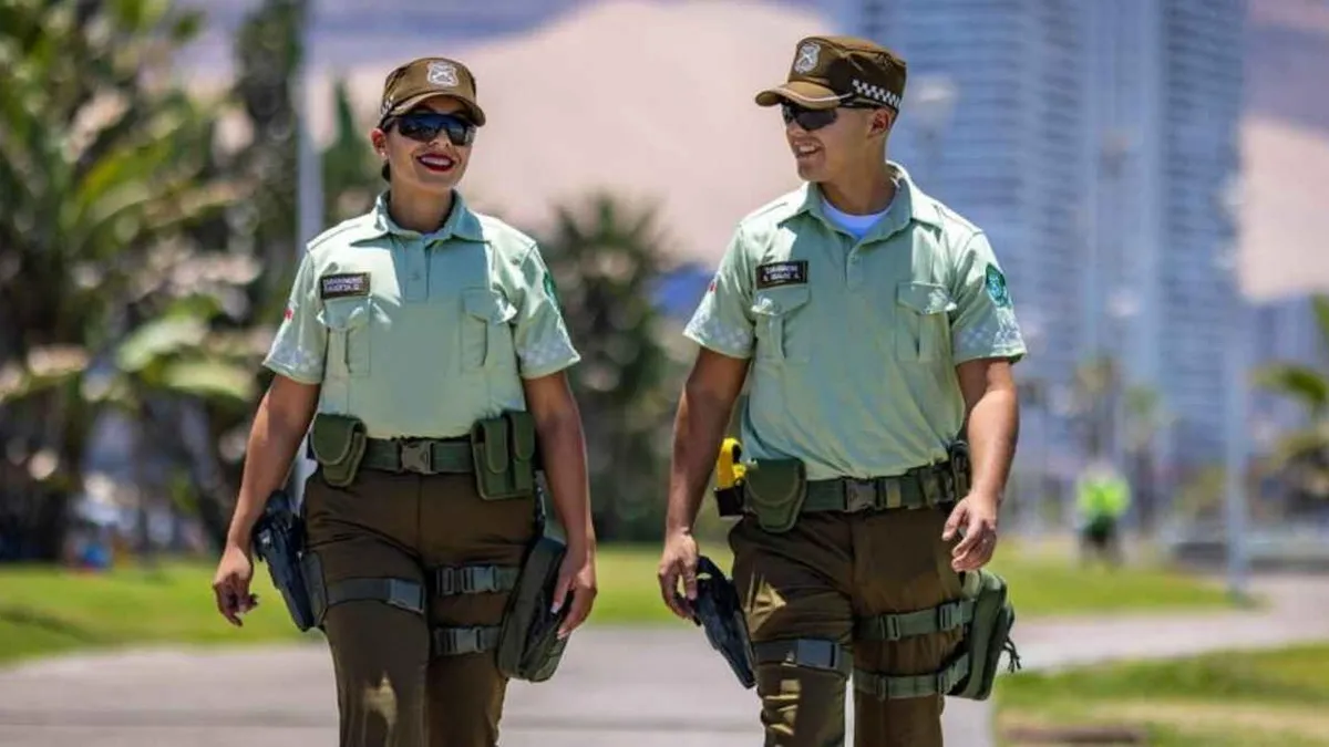 Descubre los sueldos de los carabineros recién egresados según su grado.