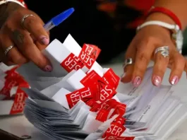 Evelyn Matthei sube 4 puntos en la encuesta de preferencias ciudadanas.