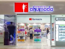 Denuncias por recetas falsas en Farmacias Ahumada provocan despidos y acciones legales.
