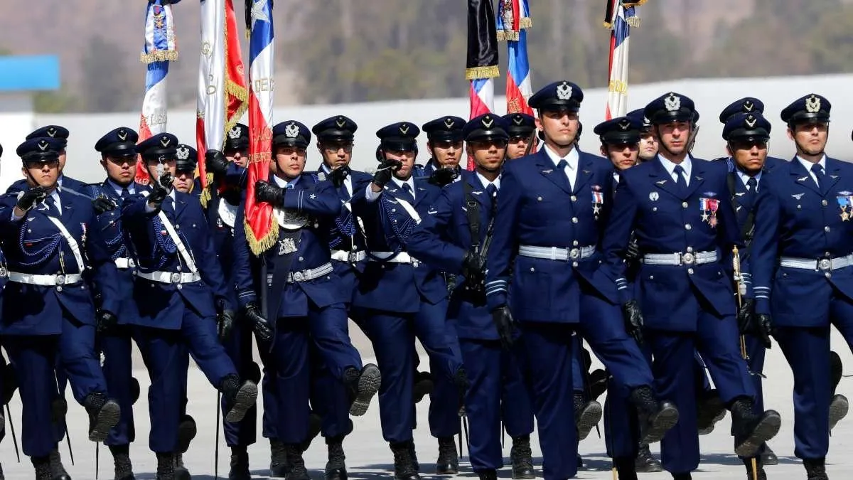 Descubre los sueldos de los cabos de la Fuerza Aérea al egresar.