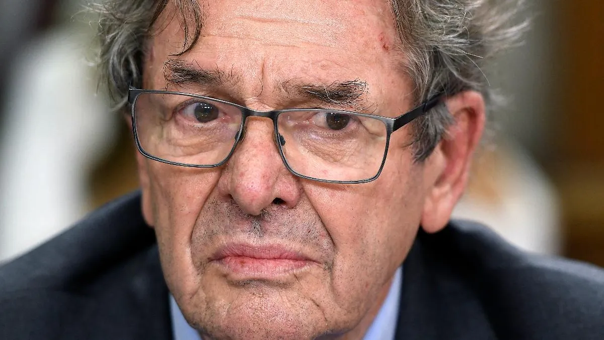 Jaime Gazmuri asume como nuevo presidente de directorio de TVN tras renuncia de Vidal.