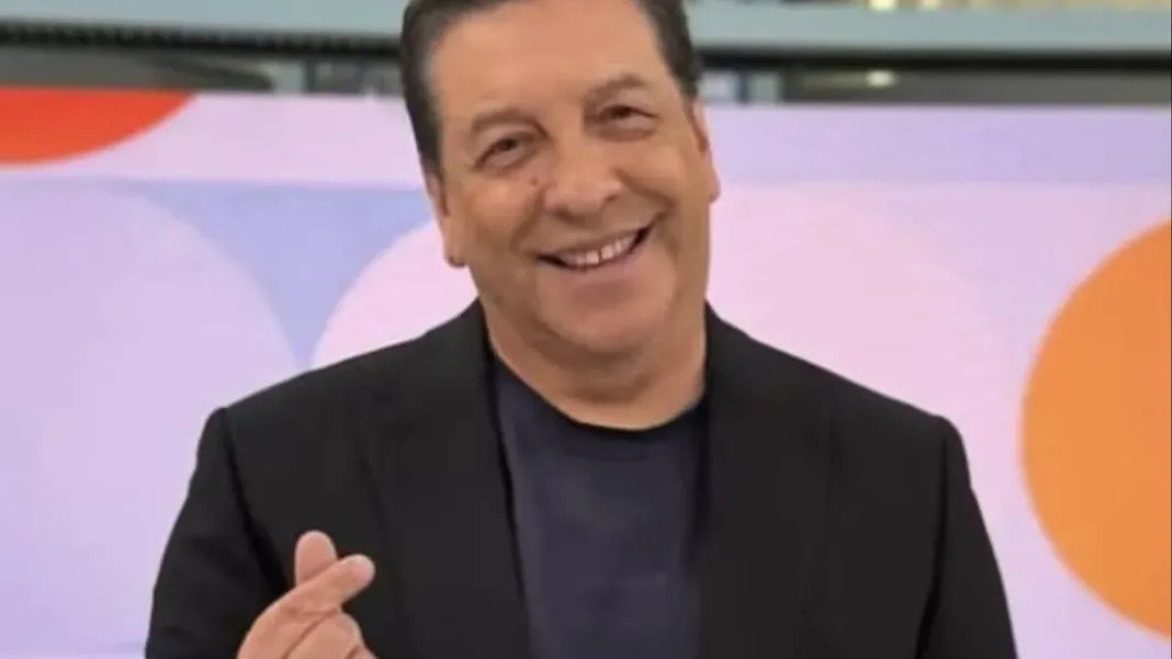 Revelan el sorprendente sueldo de Julio César Rodríguez en el panel farandulero. Revelan el sorprendente sueldo de Julio César Rodríguez en el panel farandulero.