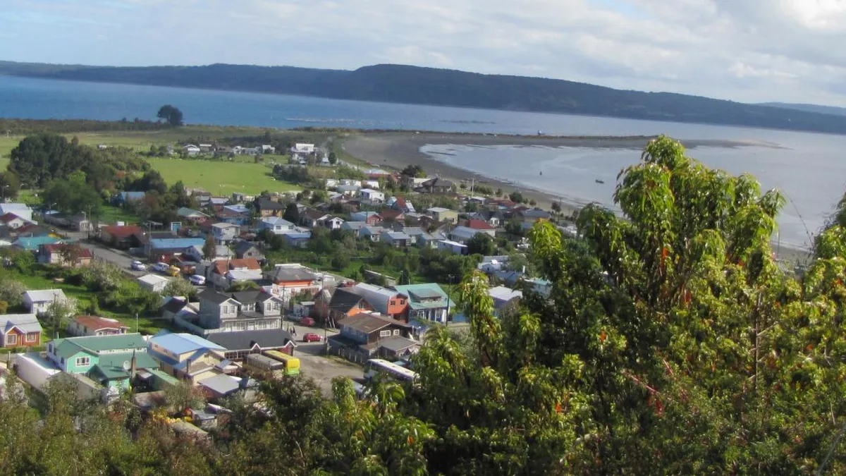 Avanza la pavimentación de la ruta entre Lelbún y Aituy en Queilen. Avanza la pavimentación de la ruta entre Lelbún y Aituy en Queilen.