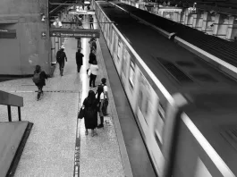 Explora las estaciones más paranormales del Metro de Santiago y sus inquietantes relatos.