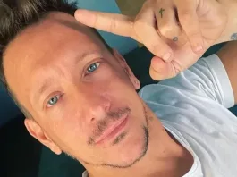 Nico Vázquez disfruta de su primera salida tras su divorcio con Gimena Accardi.