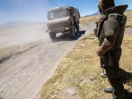 Bolivia solicita repatriar a policías detenidos en Hito Cajón durante operativo antidroga.