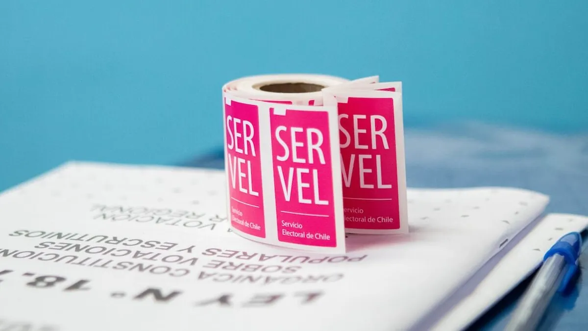 Sorteo de candidatos presidenciales 2025: Parisi lidera la papeleta electoral.