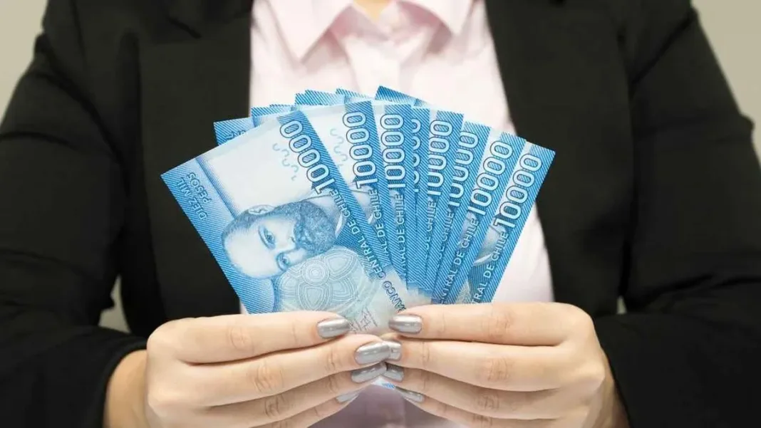 Descubre las fechas y montos del próximo aumento del sueldo mínimo en Chile.