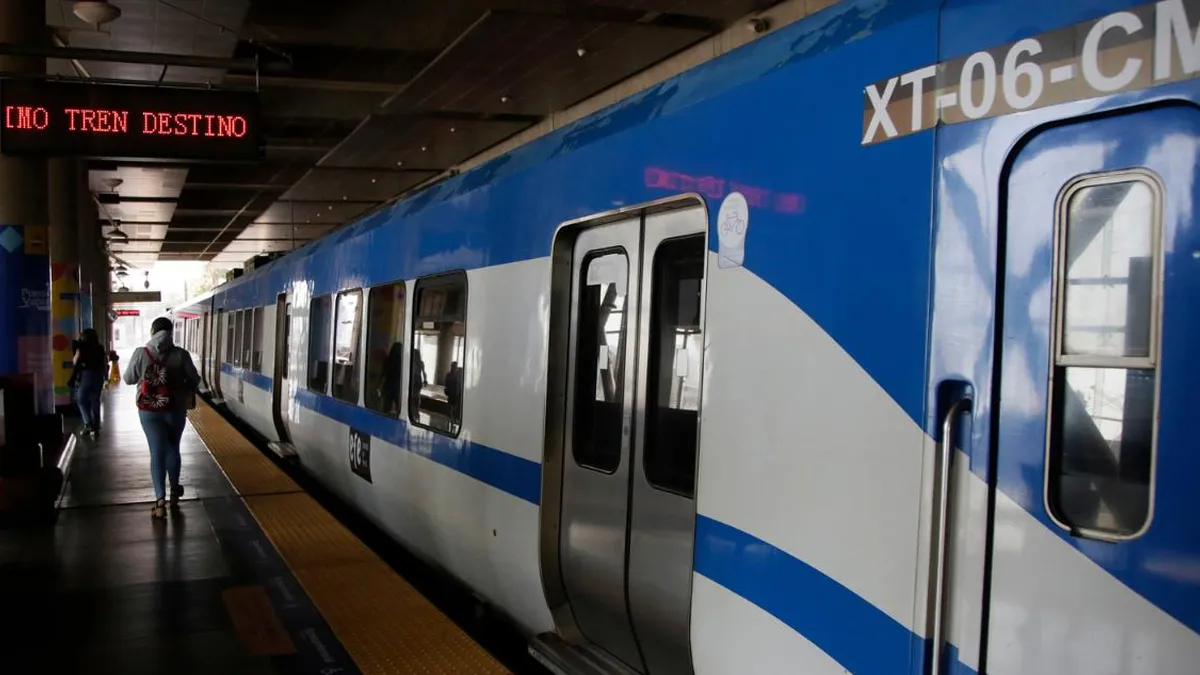 Disputa legal podría frenar la licitación del tren Valparaíso-Santiago.