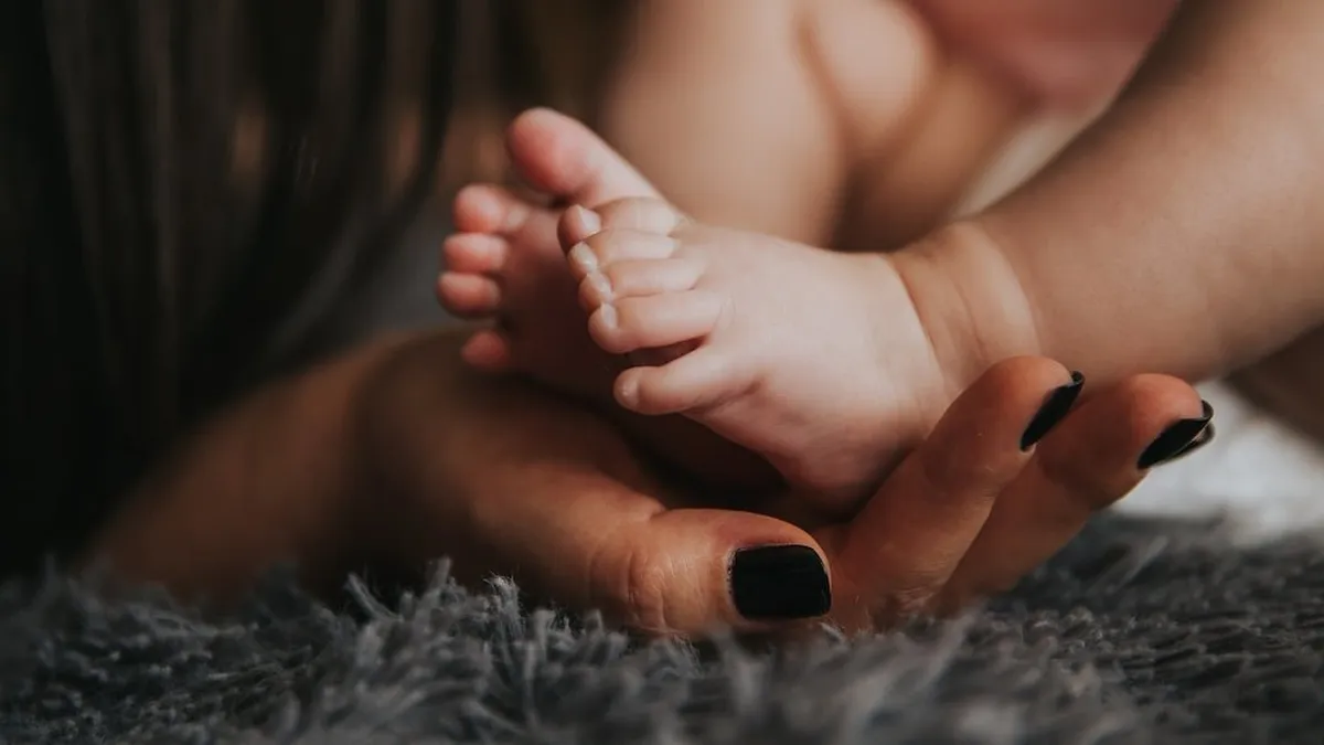 El costo de criar un hijo en Chile alcanza casi $600 mil mensuales.