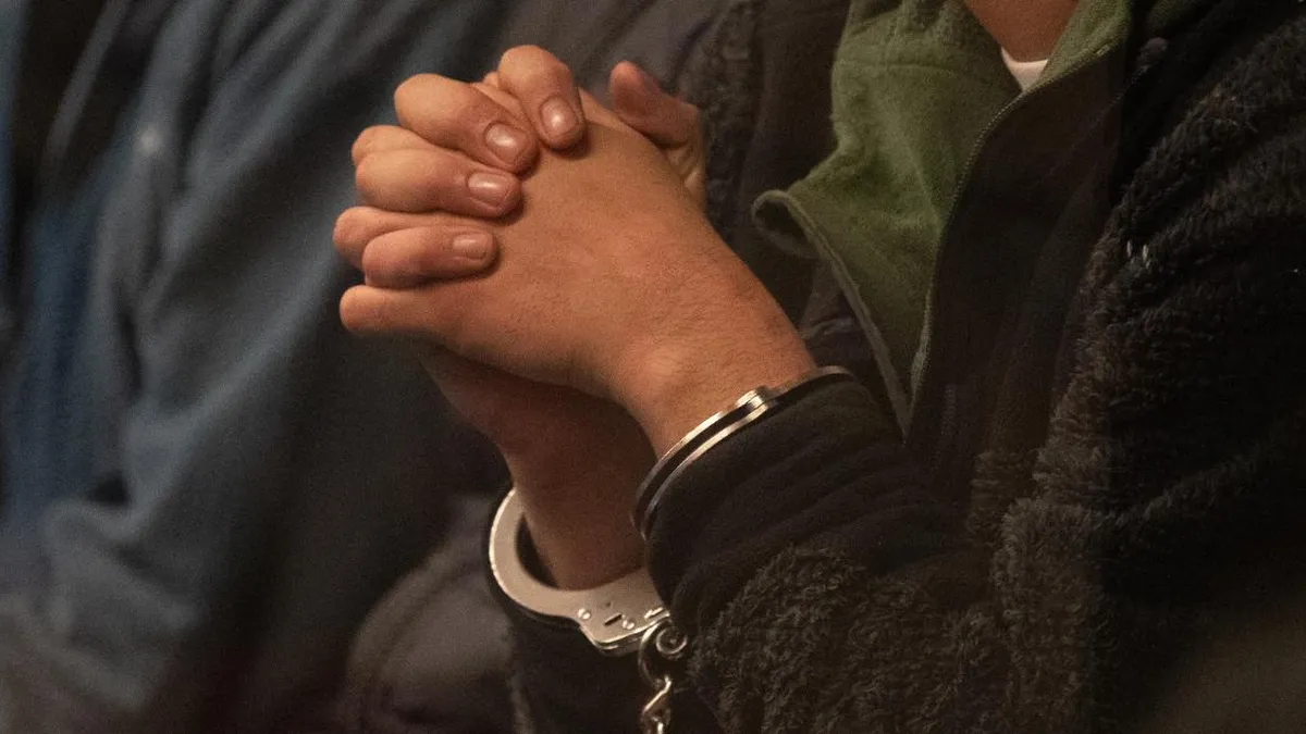 Detenidos por apuñalar a guardias en supermercado de Valdivia Detenidos por apuñalar a guardias en supermercado de Valdivia