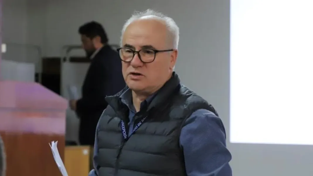 Aedo solicita investigar vínculos del exdirector de Salud con un asesor narcotraficante. Aedo solicita investigar vínculos del exdirector de Salud con un asesor narcotraficante.