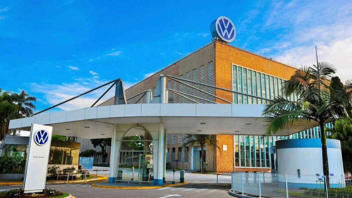 Volkswagen enfrenta multa histórica por esclavitud laboral en Brasil durante la dictadura. Volkswagen enfrenta multa histórica por esclavitud laboral en Brasil durante la dictadura.