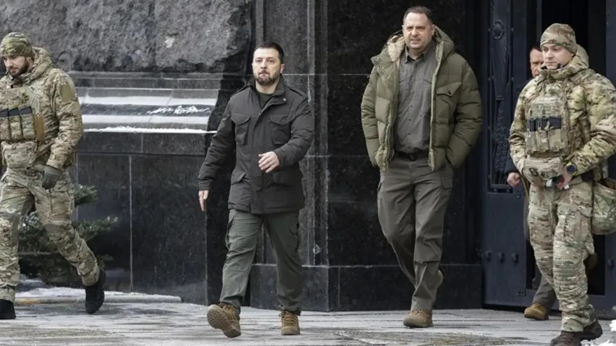 La Agencia Anticorrupción de Ucrania allana la casa del asesor de Zelenski. La Agencia Anticorrupción de Ucrania allana la casa del asesor de Zelenski.