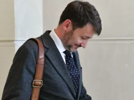 Se descarta votación de AC contra exministro Pardow antes de las elecciones.