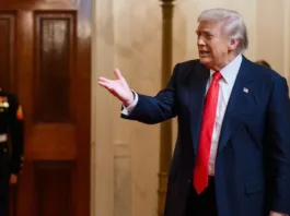 EE.UU. revisa green cards para migrantes de 19 países