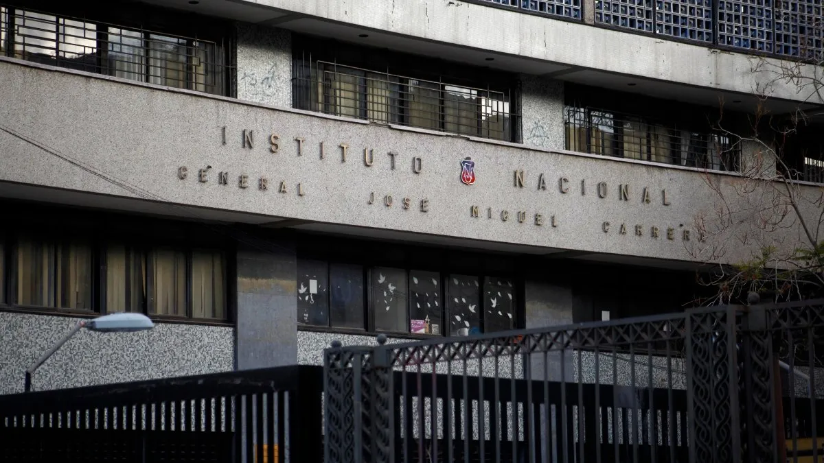 Gobierno denuncia ataque a profesoras del Instituto Nacional por grupos antisistemas. Gobierno denuncia ataque a profesoras del Instituto Nacional por grupos antisistemas.