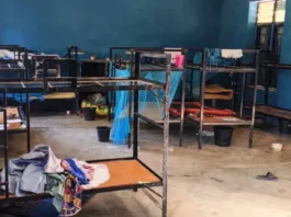 50 alumnos logran escapar del secuestro en Nigeria; 253 siguen en cautiverio.