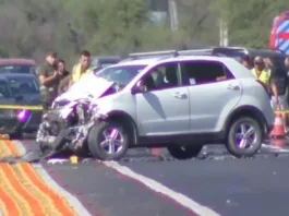 Trágico choque frontal en Tiltil deja 2 muertos y 4 heridos.