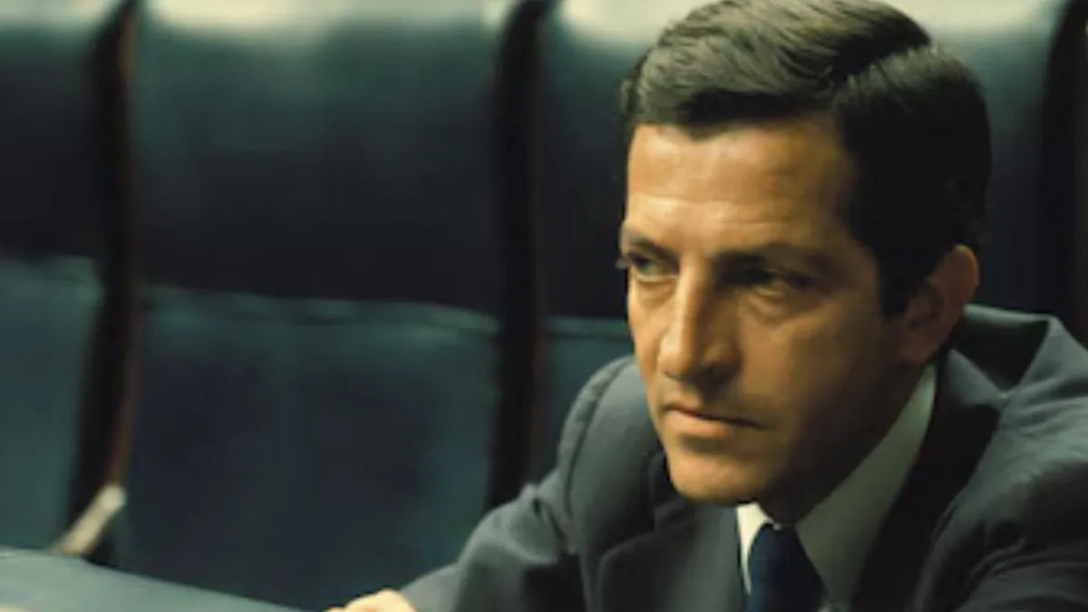 Denuncian a Adolfo Suárez por abuso sexual y piden retirar sus honores.