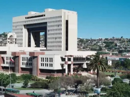 Impugnación a norma que permite despidos en el Congreso por pérdida de confianza.