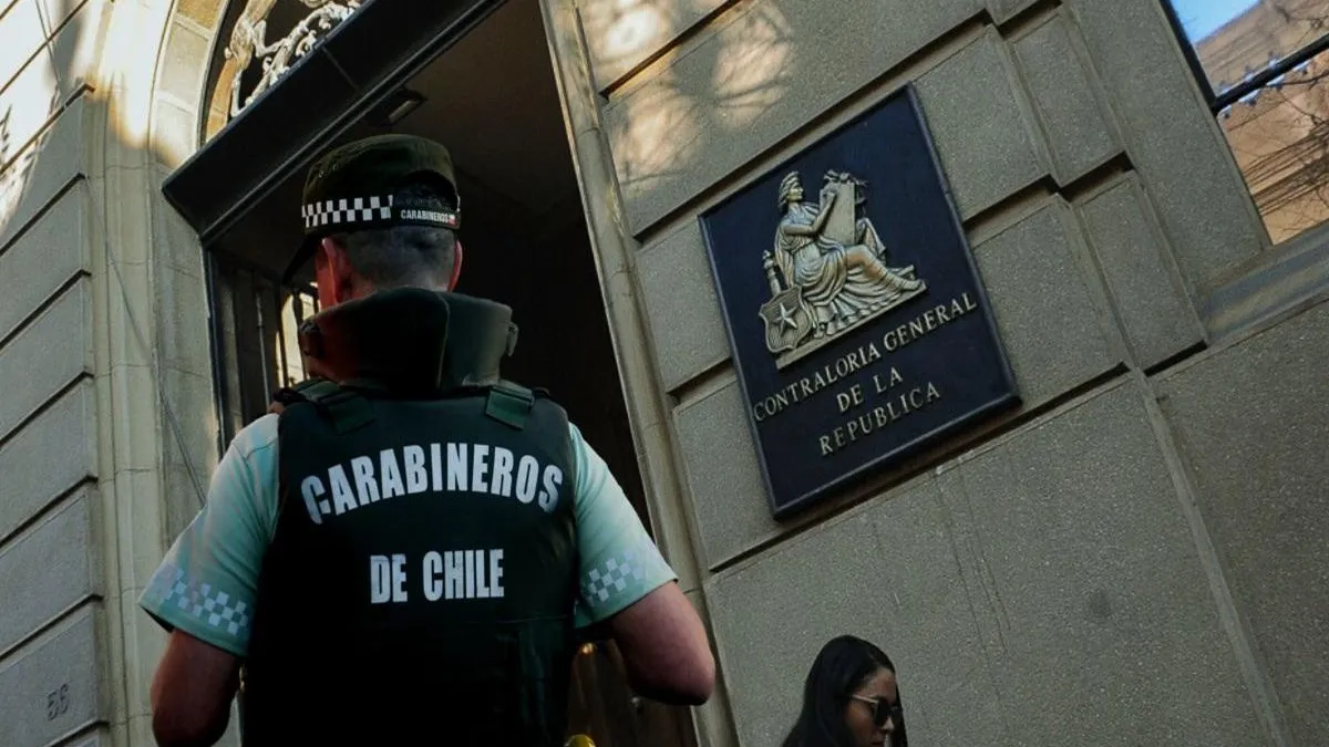 Contraloría investiga trato directo de Carabineros en el sistema radial trunking. Contraloría investiga trato directo de Carabineros en el sistema radial trunking.