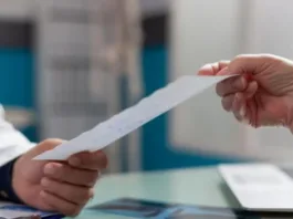 La Corte Suprema confirma la destitución de funcionario por viajar en licencia médica.