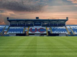 Cruzados recibe multa de 1502 UTM por fallas de seguridad en partido profesional.