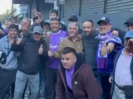 Hinchas del "Conce" hacen fila desde la madrugada por entradas a la final con Cobreloa.