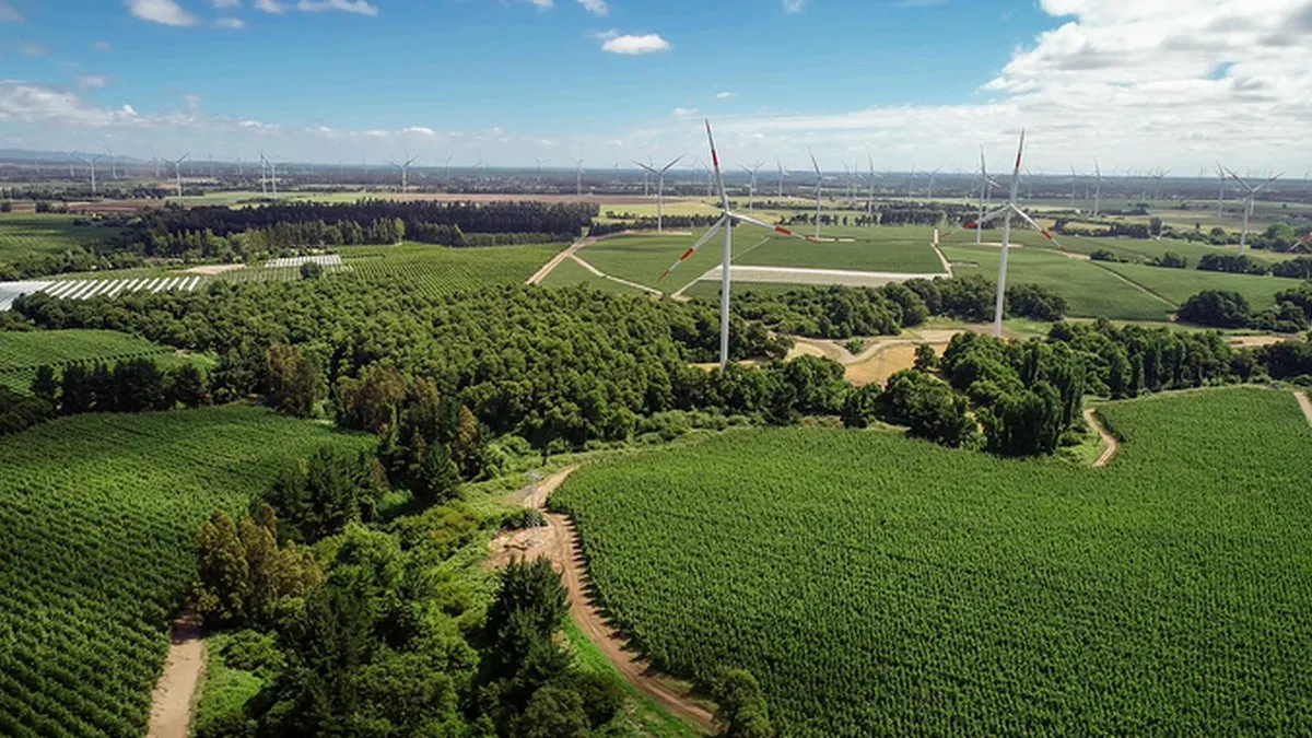 Nuevo instructivo de DGAC para certificar proyectos eólicos y líneas de transmisión.