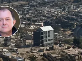 Poduje se compromete a reconstruir Valparaíso en 15 meses tras el megaincendio.