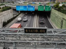 Polémica por la versión de Autopase sobre la deuda del TAG de Jeannette Jara.