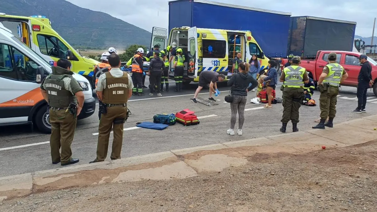 Niño de menos de 6 años en riesgo vital tras ser atropellado en Ruta 5 Norte.