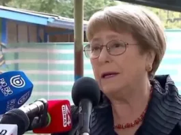 Michelle Bachelet vuelve a la escena política en plena campaña electoral.