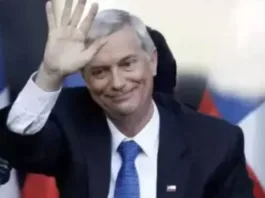 Grupo en alerta máxima ante la llegada de Kast a La Moneda.