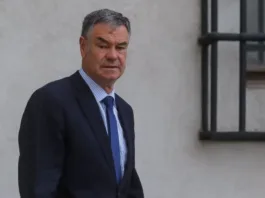 Ossandón exige respuestas al Ejecutivo sobre 180.000 migrantes autodenunciados.