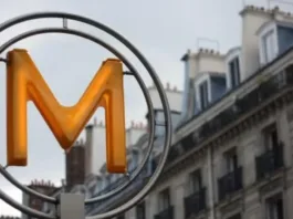 El presunto agresor de tres mujeres en el metro de París es trasladado a psiquiatría.