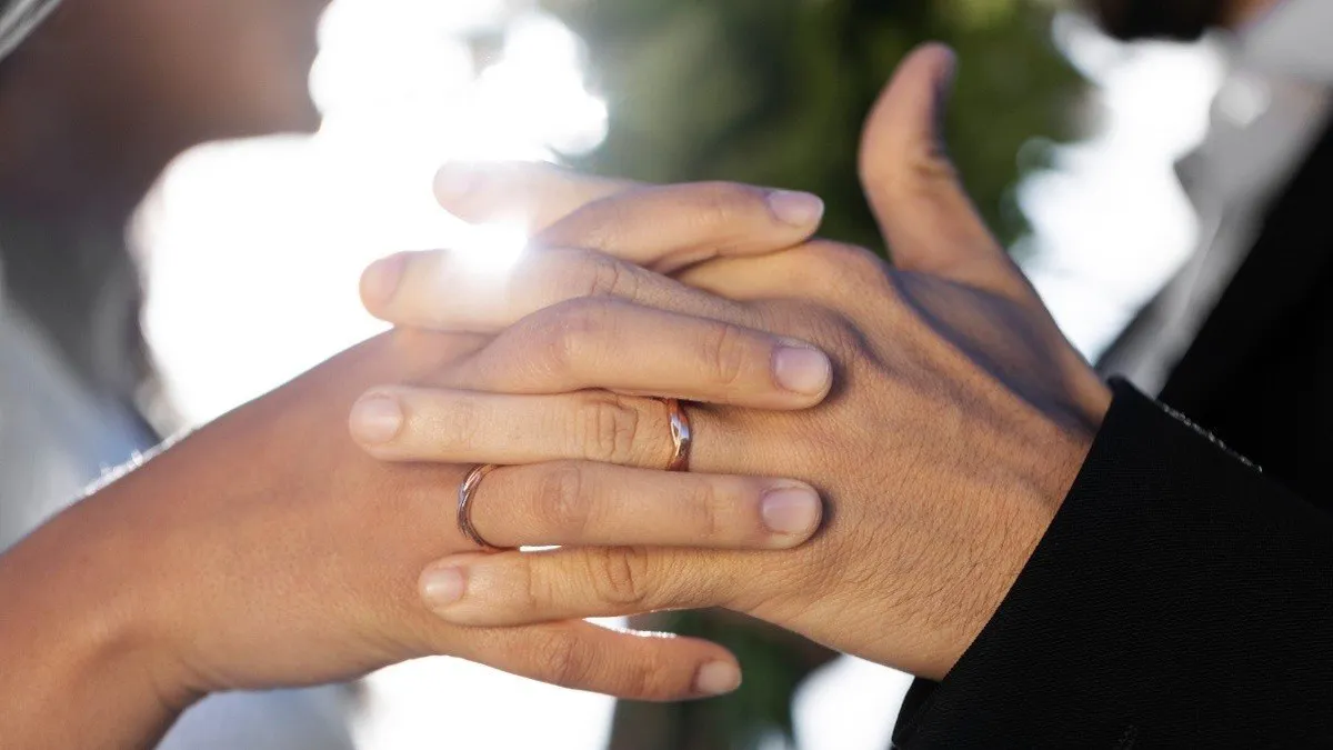 Descubre cuántos días de permiso por matrimonio te corresponden según la ley.