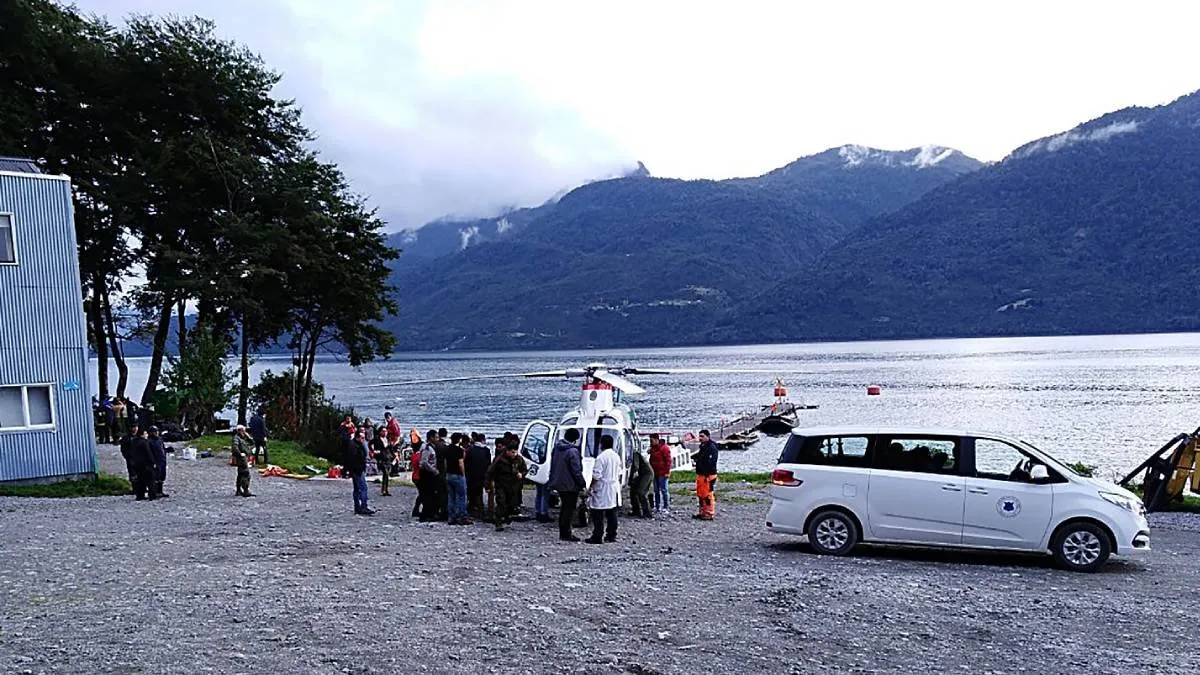 Rescate en el Estuario de Reloncaví: dos salvados Rescate en el Estuario de Reloncaví: dos salvados