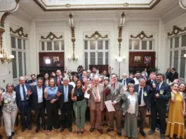 Conversatorio sobre la futura Ley Integral de las Personas Mayores en Chile.