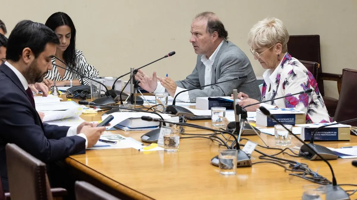 La Comisión de Constitución aprueba incluir a Gendarmería en las Fuerzas de Seguridad.