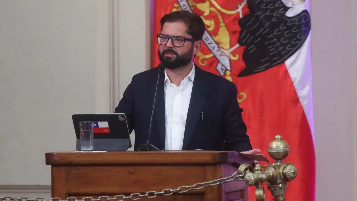 Boric urge a Kast a consensuar sala cuna