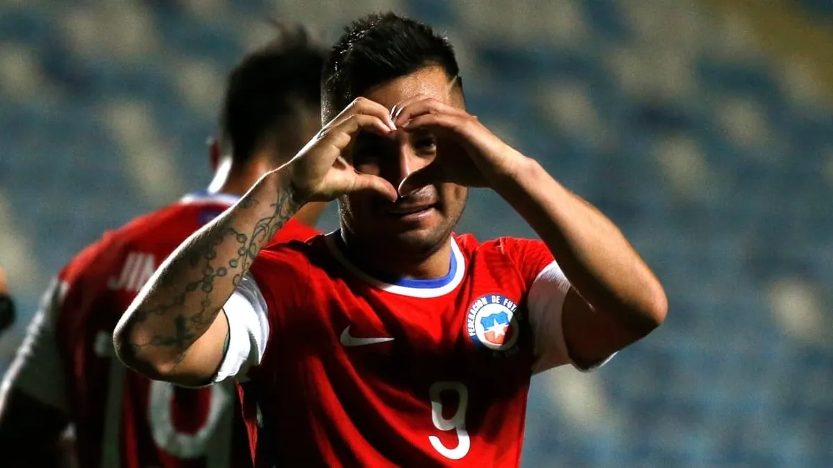 Jean Meneses brilla en su regreso al fútbol chileno con un gol en la Supercopa.