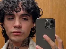 Leo Méndez Jr. critica a la política chilena desde Suecia y revela su postura ultraderechista.