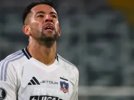 Mauricio Isla busca nuevo rumbo; Colo Colo descarta su fichaje por otras necesidades.