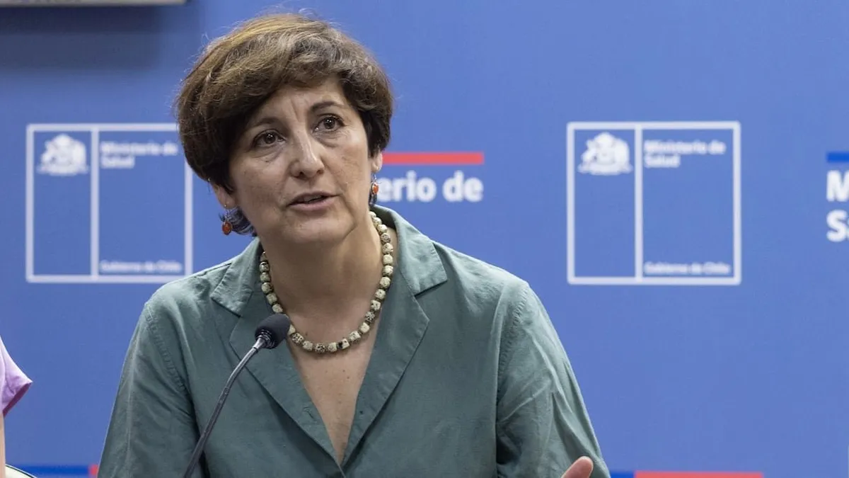 Controversia por cirugía a madre de ministra: paciente fallece tras postergación.