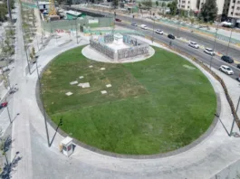 El Nudo Baquedano se transforma en un espacio peatonal con más áreas verdes.