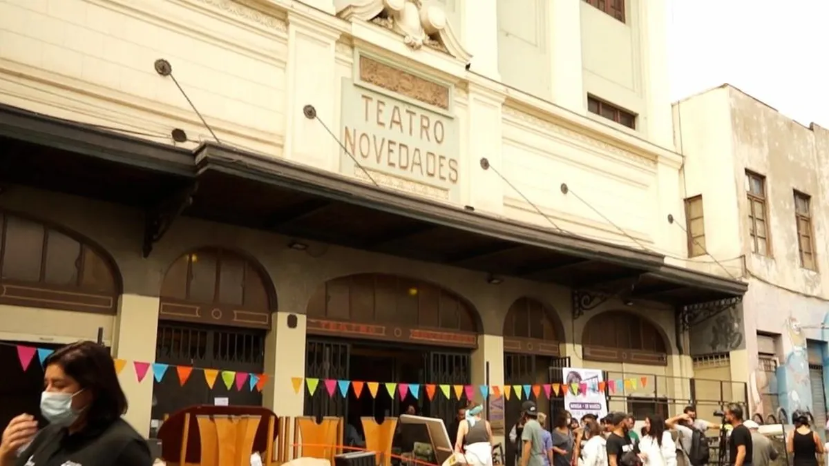 El Consejo Vecinal denuncia despidos que afectan al Teatro Novedades y pide diálogo.