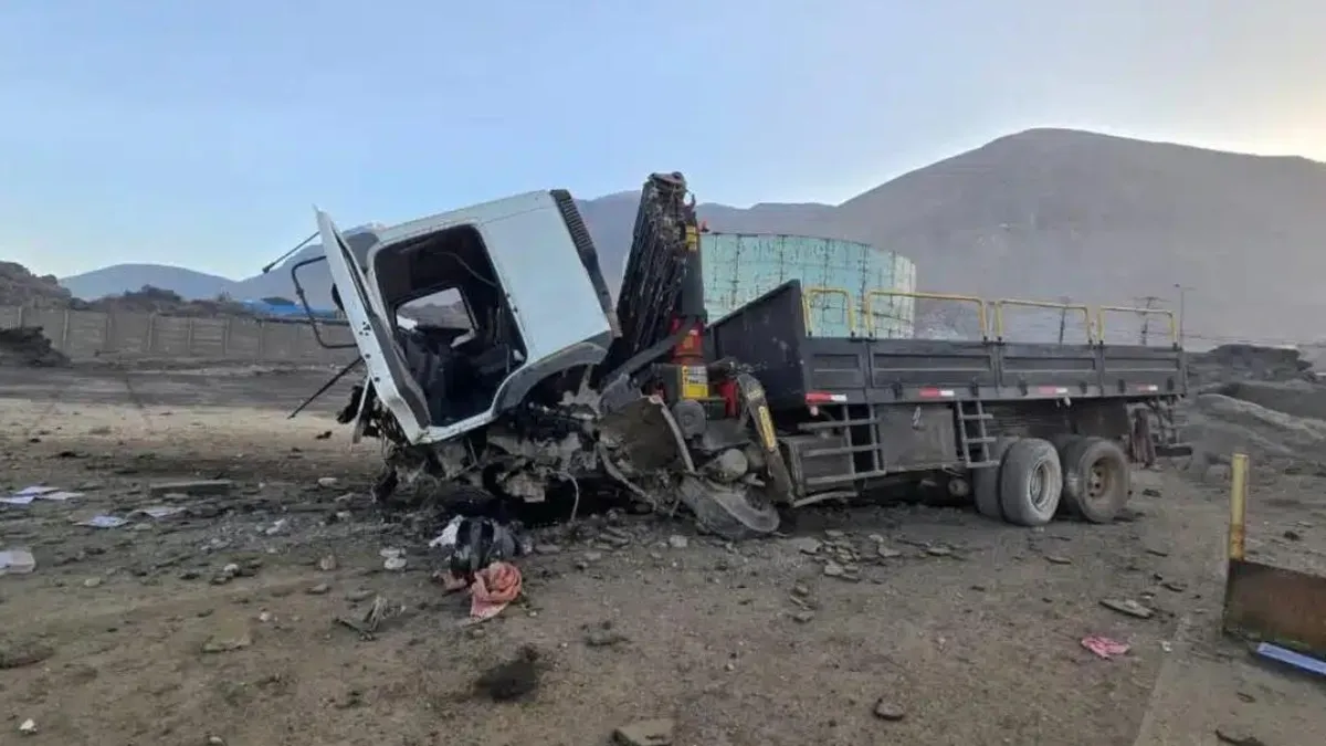 Accidente en bypass norte de Tocopilla: conductor de camión con lesiones leves.