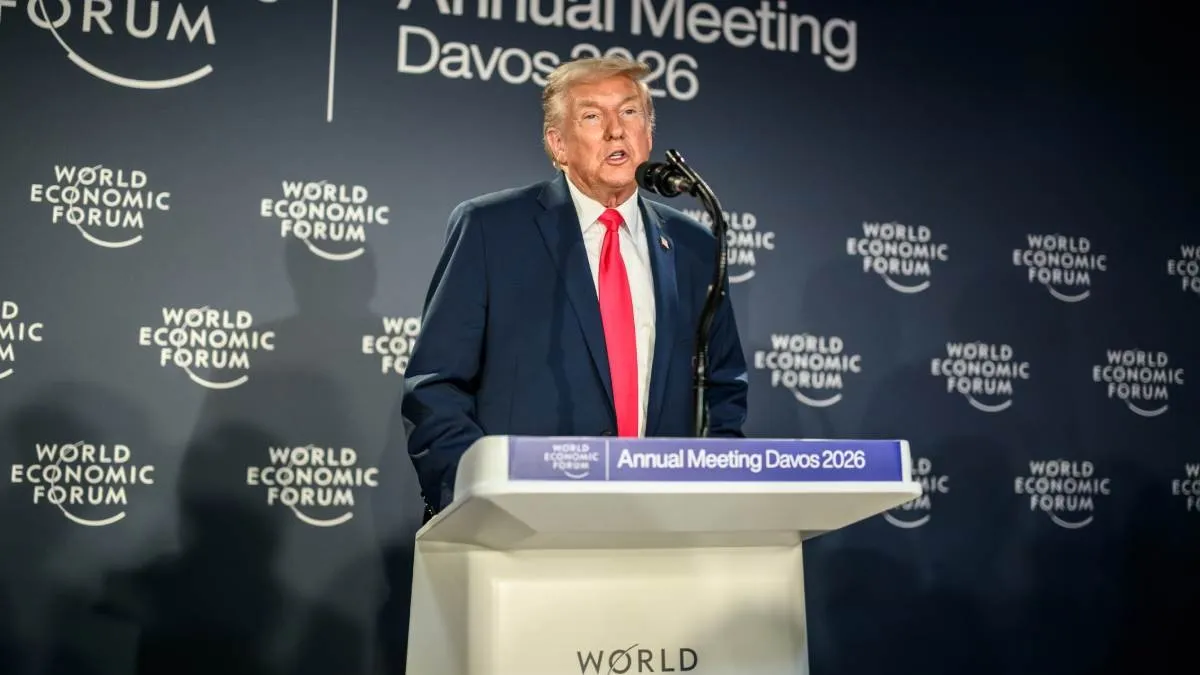 Trump amenaza a Canadá con arancel del 100% por acuerdos comerciales con China.